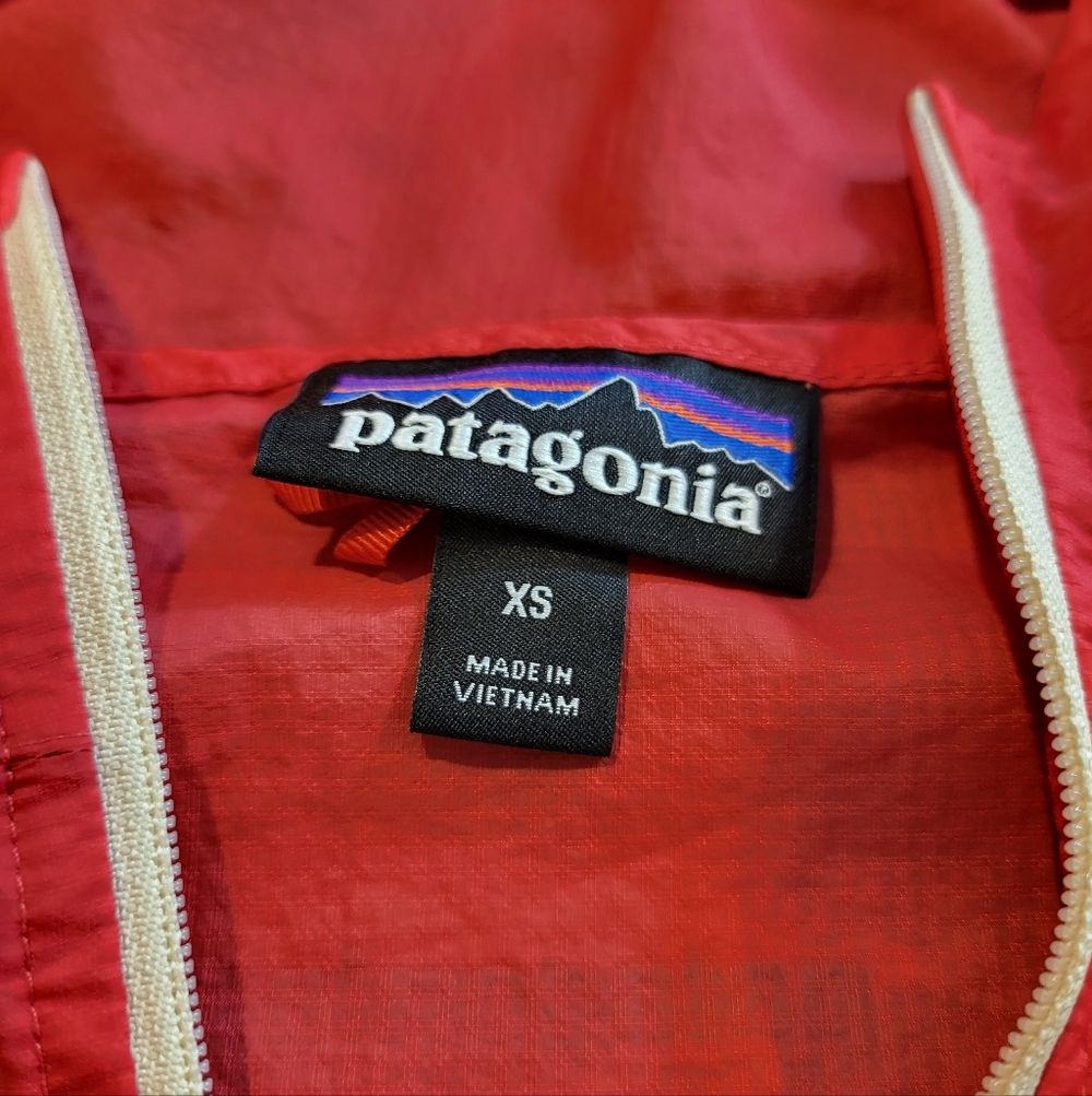 Patagonia Women's Red Full Zip Windbreaker Jacket Size XS - Staining-See Photo - Picture 7 of 15